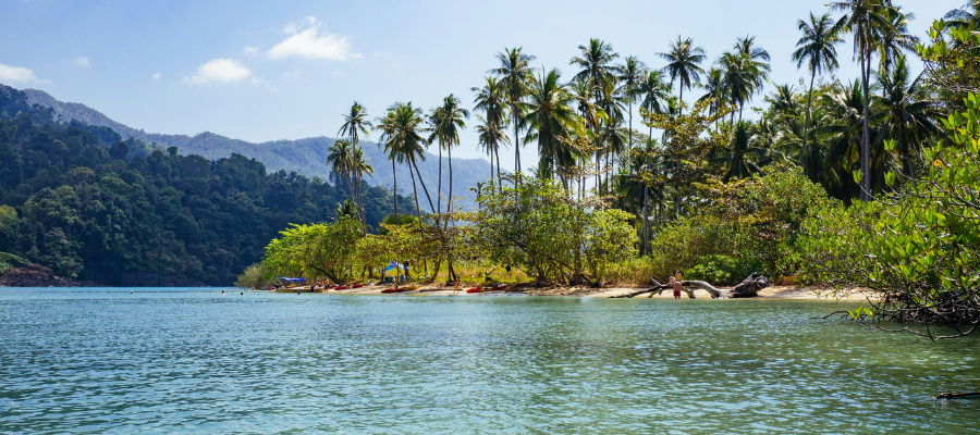 Plage paisible en Thaïlande