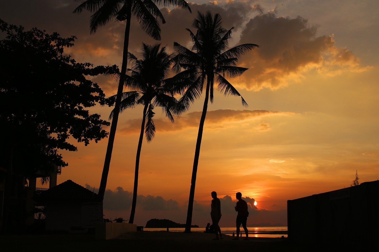Coucher de soleil Koh Lipe en Thailande avec Odasie